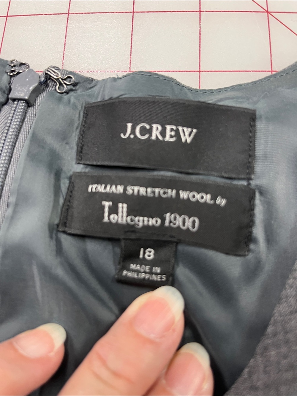 J. CREW "Resume" Career Classic Italian Stretch Wool Charcoal Gray Sheath SZ 18 - Picture 4 of 16
